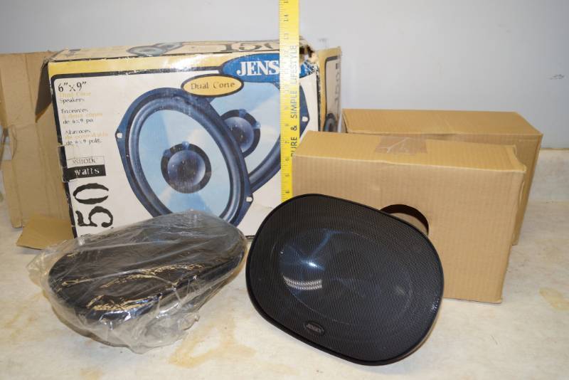 lot 1129 image: Pair of Jensen 6 x 9 105 Watt Speakers  XS110DC - appear to be new in box  uninstalled