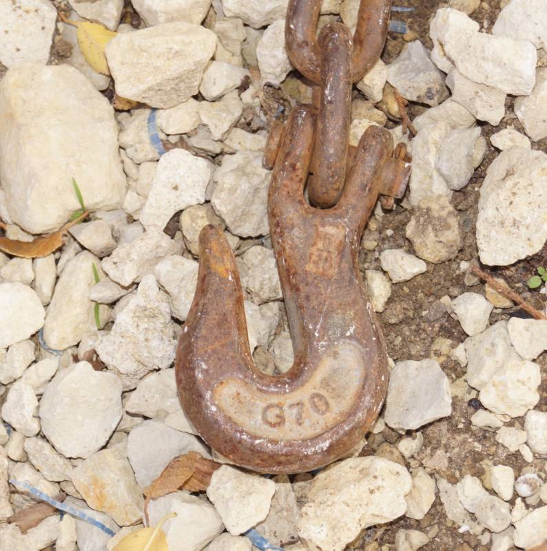 lot 1136 image: 20 Foot Chain - HEAVY - Hook marked G70