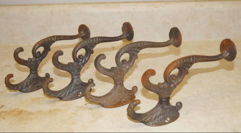 lot 1153 image: Lot of 4 Vintage Hat  Coat Hooks - see pics - COOL
