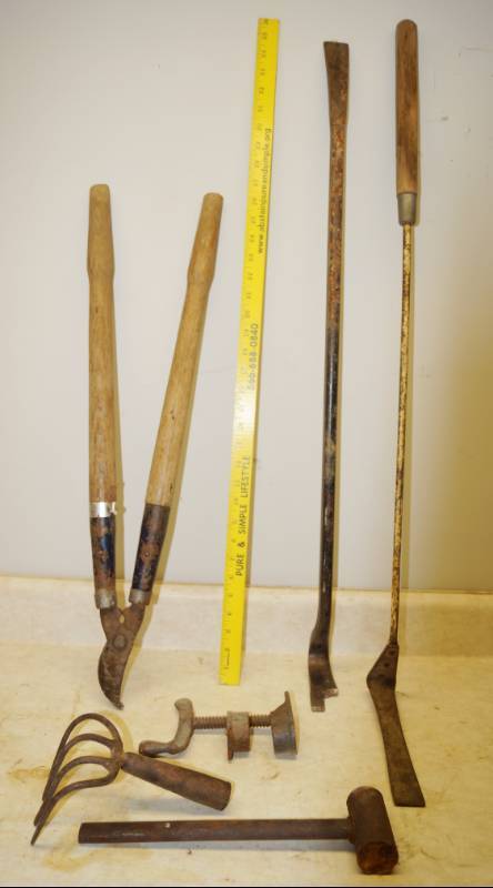 lot 1156 image: Lot of Garden Hand Tools - Pruners, Swing stick, metal mallet and more