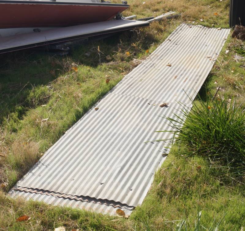 lot 1232 image: Lot of 3 pieces of corrugated sheet metal - approx 12 long x 2.5 wide
