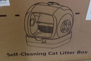 lot 57950 image: Mintakawa Self-Cleaning Cat Litter Box - Retail $149