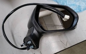 lot 58113 image: Black Power Side Mirror Assembly - Retail $45