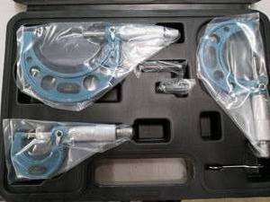 lot 58119 image: Professional Micrometer Set with Case - Retail $45