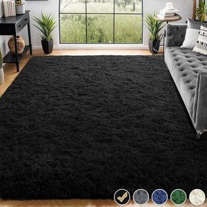 lot 59107 image: Plush Black Area Rug 7x10 - Retail $49