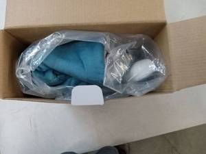 lot 59163 image: Comfytemp Electric Heating Pad for Neck and Shoulders - Retail $39