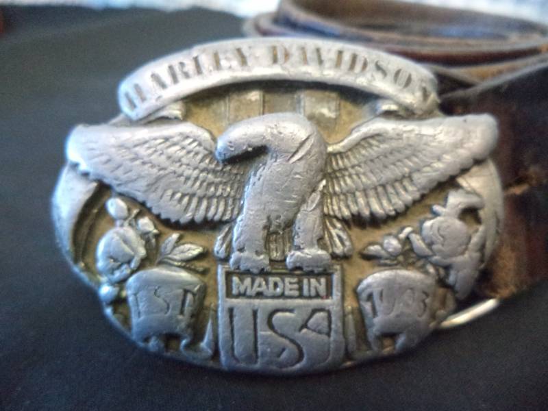 lot 2468 image: Very Cool Womens Belt Buckle