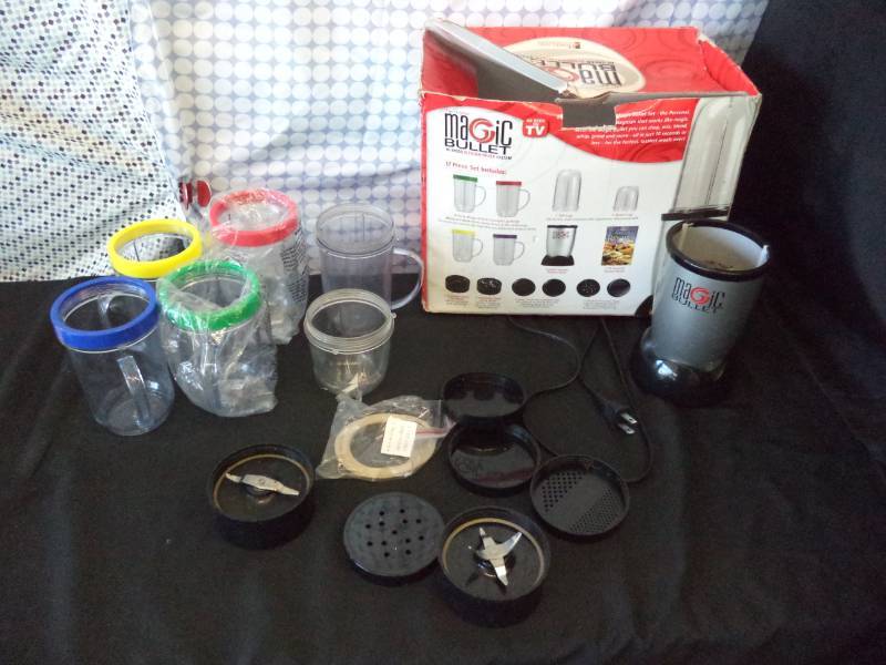 lot 2497 image: New Magic Bullet HI-Speed BlenderMixer System