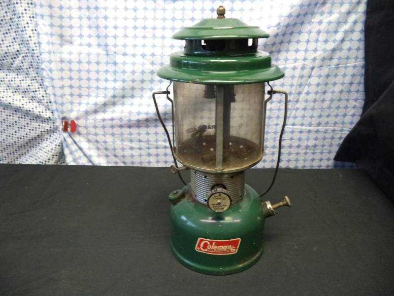 lot 2520 image: Old Coleman Lantern