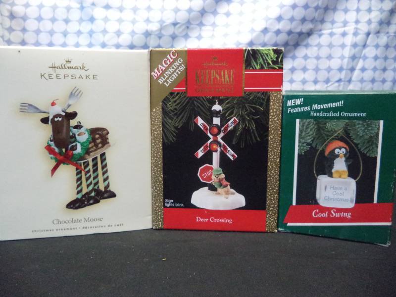 lot 2556 image: 3 Hallmark Keepsake Ornaments All New
