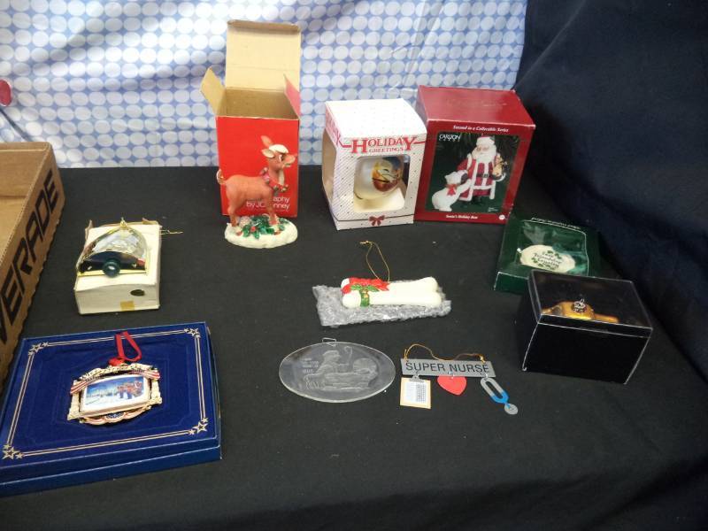 lot 2560 image: Misc. Christmas Ornaments