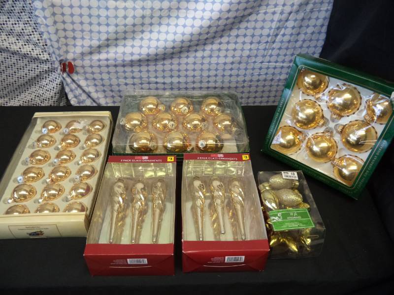 lot 2564 image: 6 Brand New packages Gold Ornaments