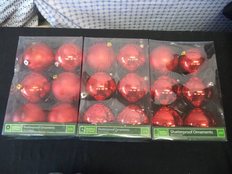 lot 2567 image: 3-6 pk. Big Red Shatterproof Bulb Ornaments