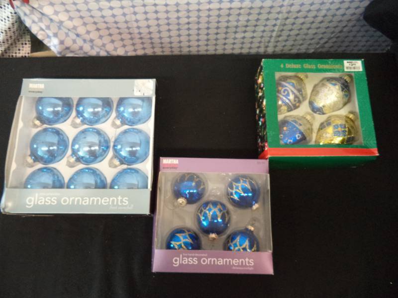 lot 2573 image: 3 pks. Christmas Bulb Ornaments