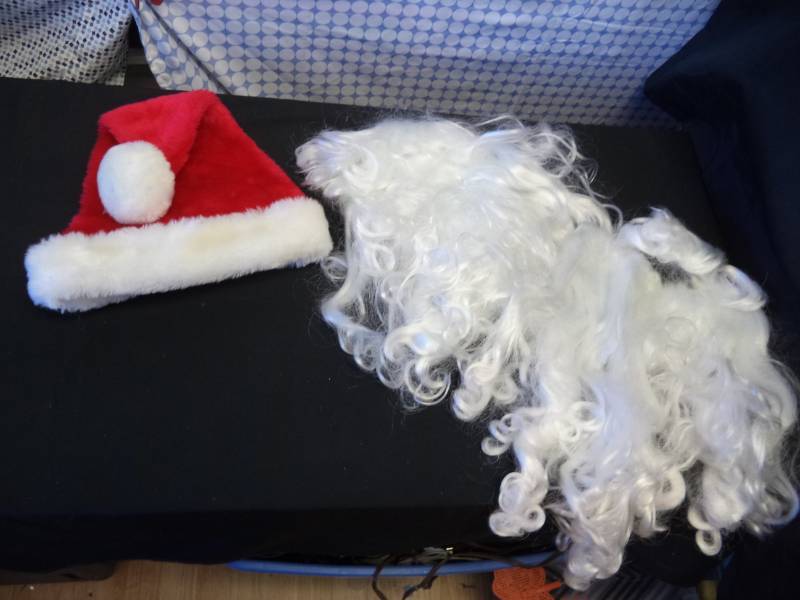 lot 2584 image: Santa Hat, Wig, & Beard