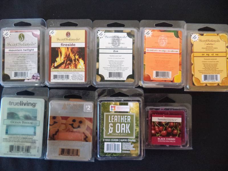 lot 2588 image: 9 pks. of scented wax cubes