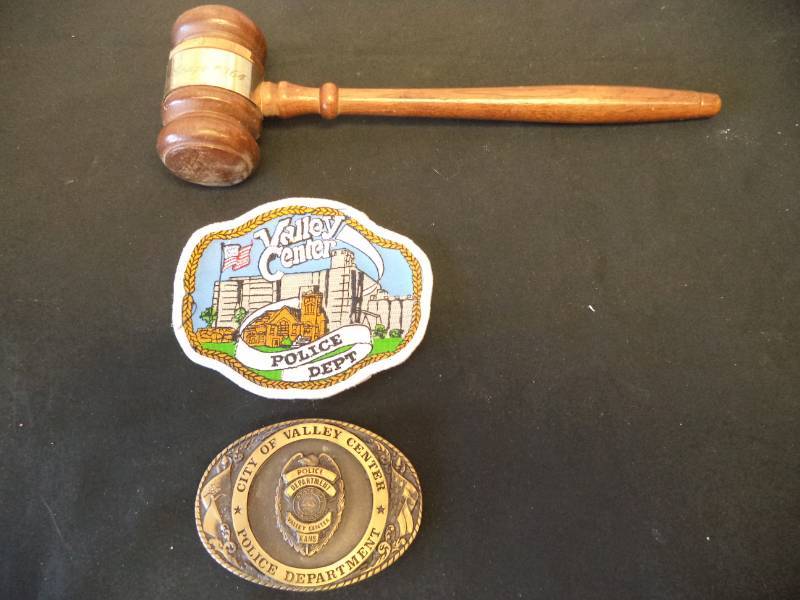 lot 2600 image: City of Valley Center Police Dept. Belt Buckle, P.D Patch, & Lodge #364 Gavel