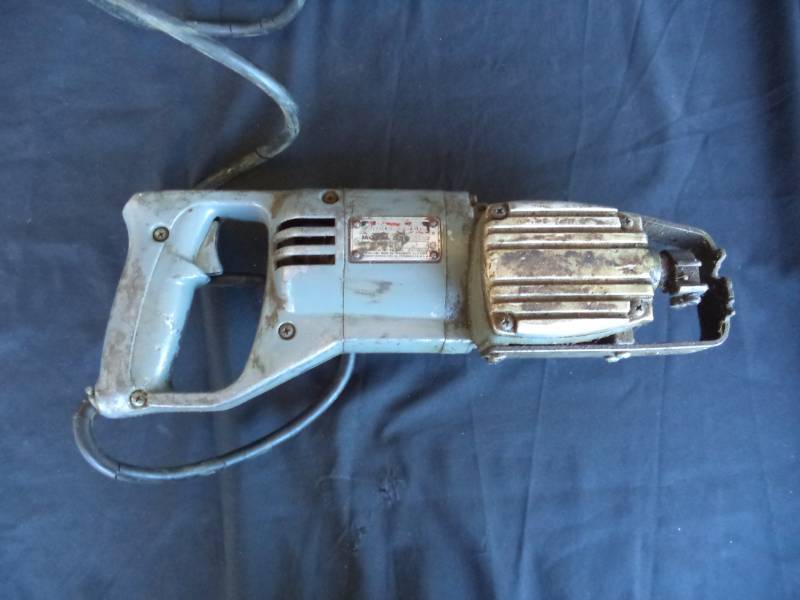 lot 2604 image: Porter Cable Saw Works