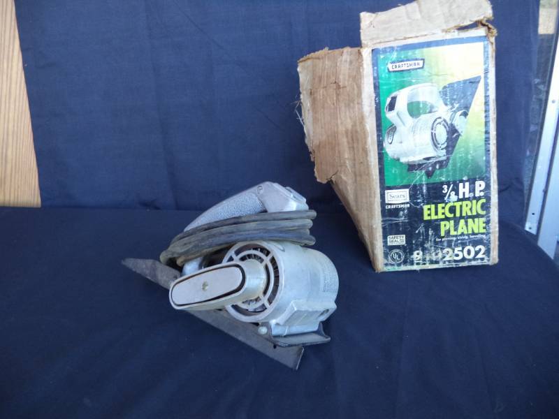 lot 2609 image: 38 HP Craftsman Electric Plane Works