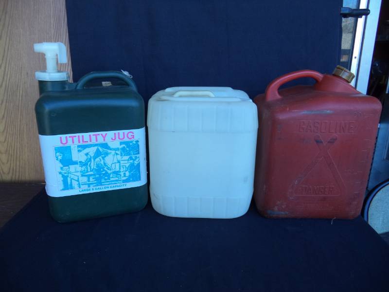 lot 2629 image: 3- 5 Gallon Water Jugs