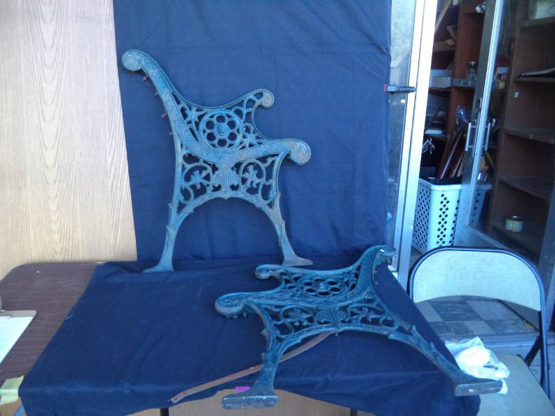 lot 2631 image: 2 Rod Iron Bench Legs