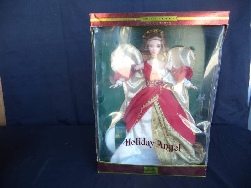 lot 2632 image: Barbie Holiday Angel 2000