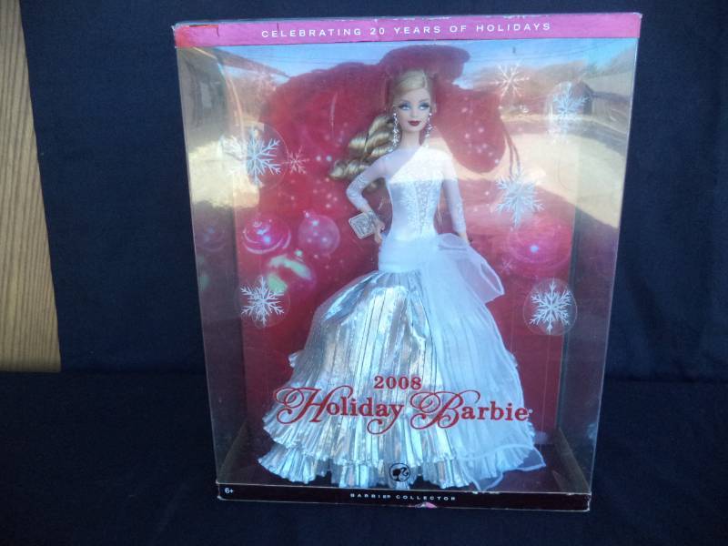 lot 2634 image: 2008 Holiday Barbie