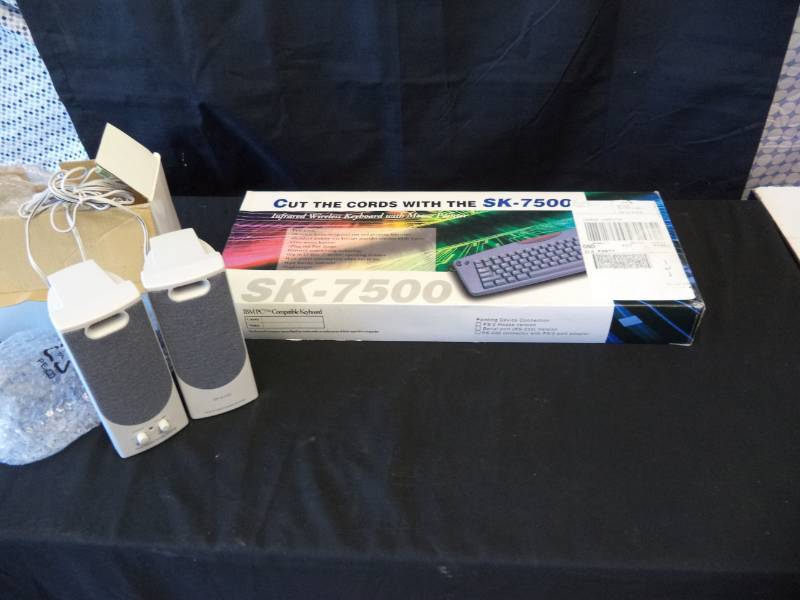 lot 2648 image: Brand New Computer Speakers & Wireless Keyboard