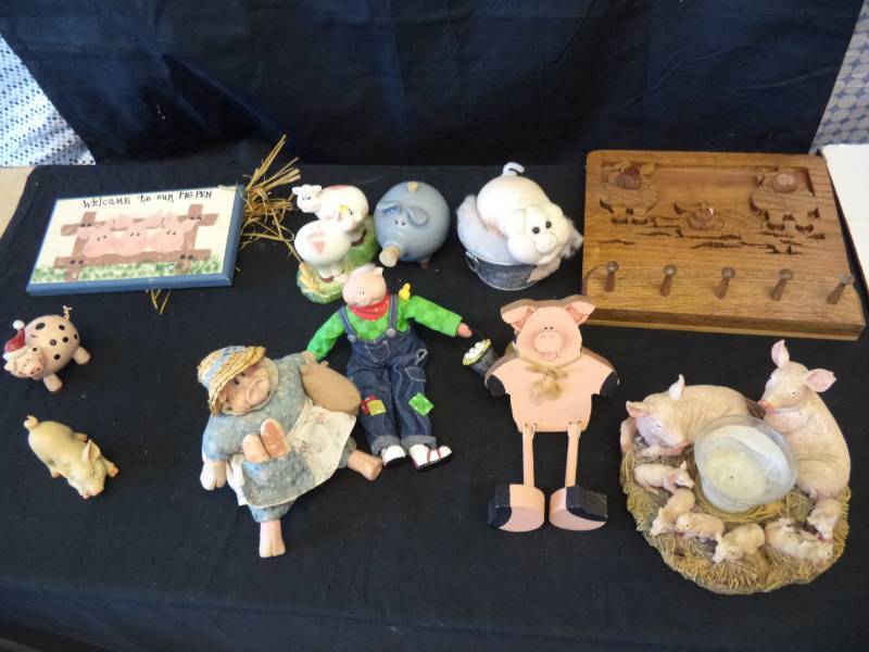 lot 2652 image: Pig Figurines & Misc. Pig Decorations