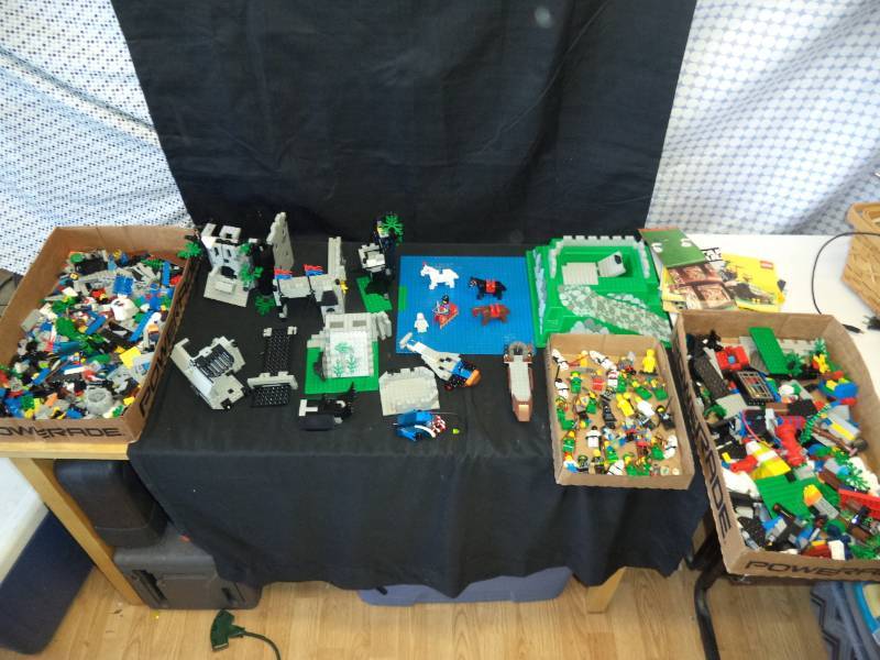 lot 2670 image: Big Lot of Legos