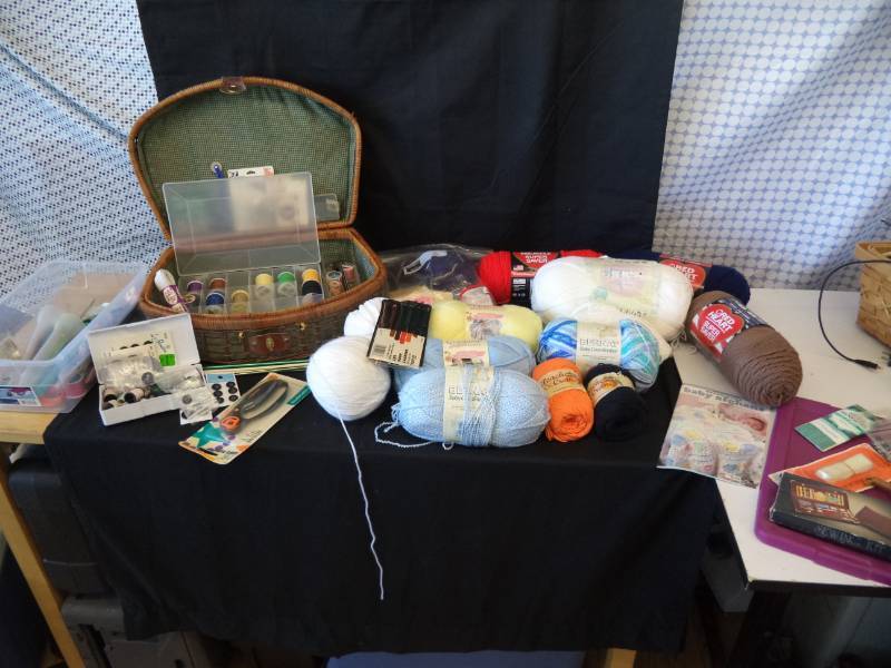 lot 2680 image: Huge Sewing Lot