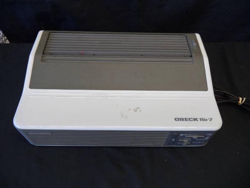 lot 2682 image: Oreck Air 7 Ionizer Works