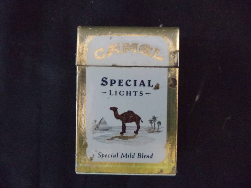 lot 2699 image: Camel Special Lights Zippo Lighter