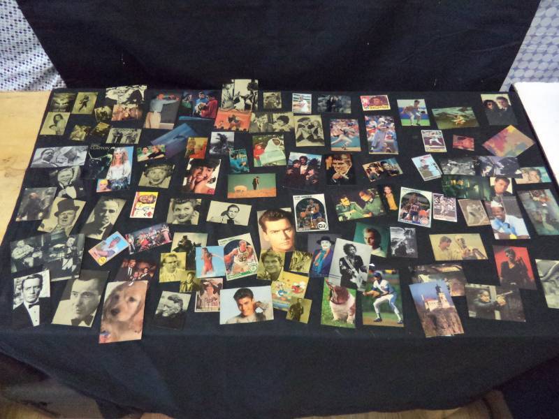 lot 2705 image: Mix Magnets