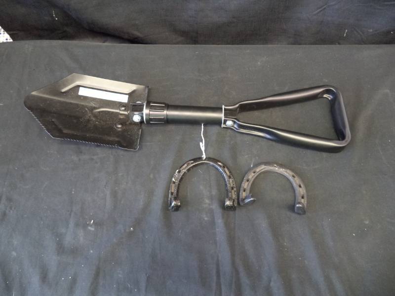 lot 2712 image: 2 Horseshoes& Metal Folding Shovel