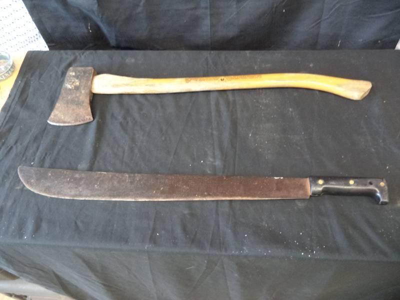 lot 2727 image: Hatchet & Machete