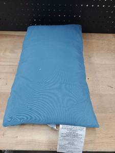 lot 1406 image: Blue Patio Throw, 18x10, Pack of 2