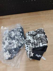 lot 1412 image: Rawlings Two Pack Softball Glove