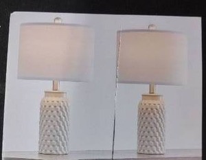 lot 5899 image: USumkky Modern Table Lamp Set - Retail $45