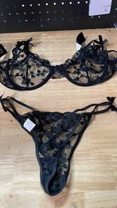 lot 14440 image: Black Floral Lace Lingerie Set size small  - Retail $15