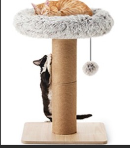 lot 5918 image: Fukumaru Long Shag Cat Activity Tree - Retail $89