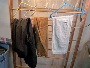 lot 126 image: L.E.I. Gabby Lowrise Flare Jeans Girls Size 16