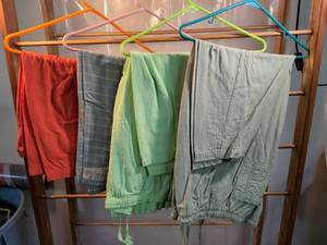 lot 148 image: Womens Cotton Capri Pants Bundle - Sizes XL & 1X