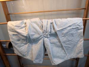 lot 162 image: Off white  Cotton Casual ShortsSize30