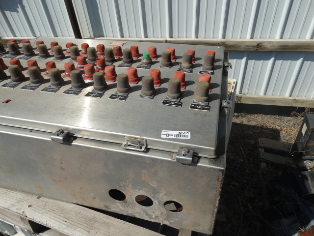 lot 5551 image: Commercial conveyor control box