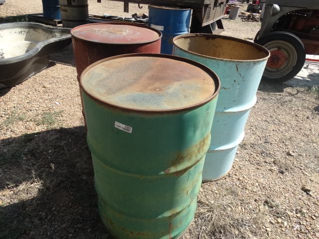 lot 5567 image: 3 metal 55 gallon barrels