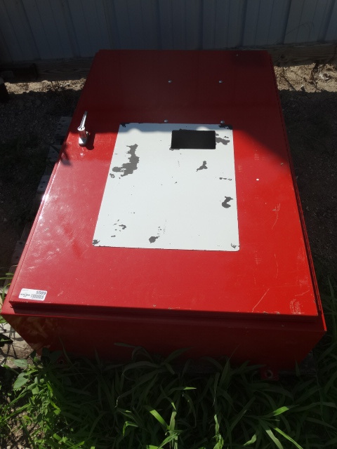 lot 5589 image: Large metal cabinet