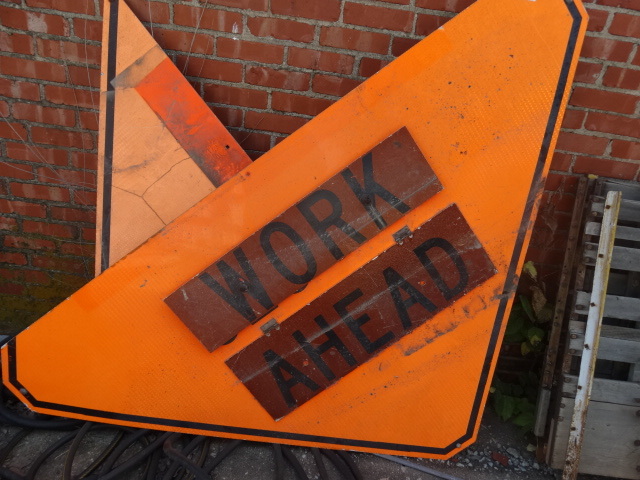 lot 5593 image: Road construction sign