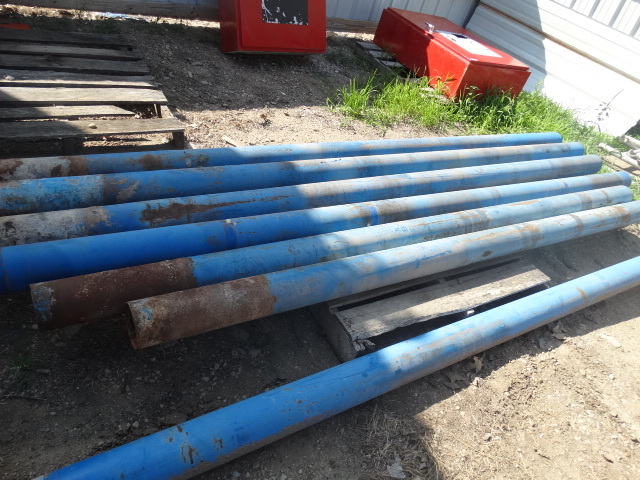 lot 5596 image: Lot of blue metal pipe