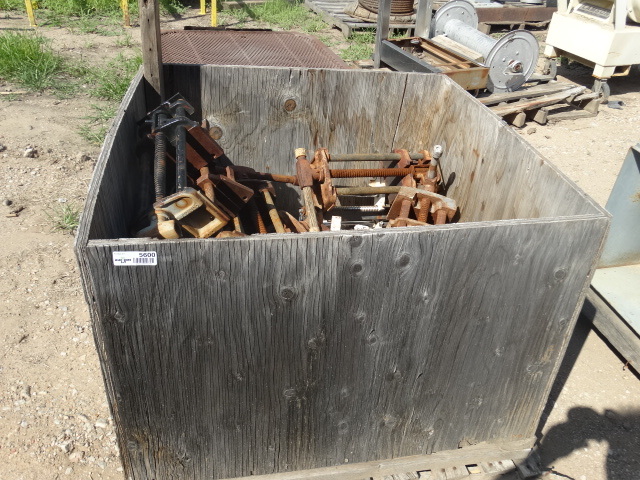 lot 5600 image: Pallet lot of various bench mount wood clampsvises